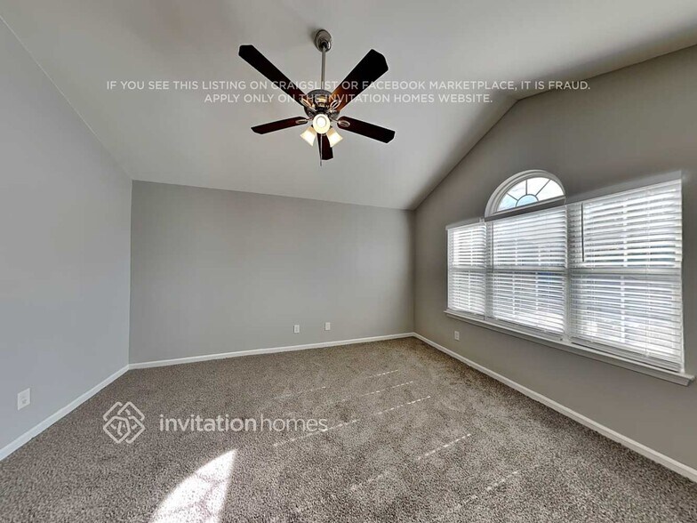 Building Photo - 161 Sweetmartha Dr