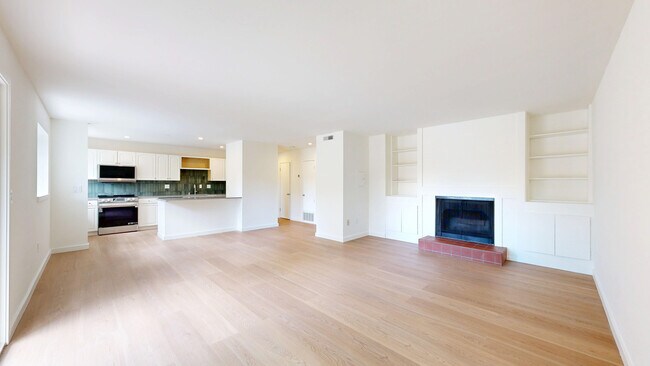 Building Photo - 50 Corte Real