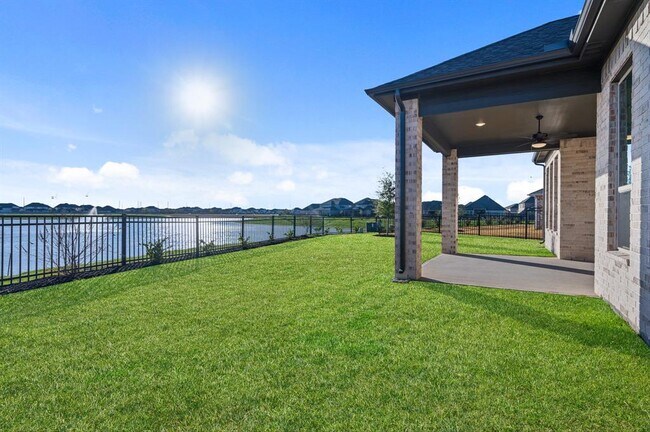 Building Photo - 2060 Terra Rose Dr