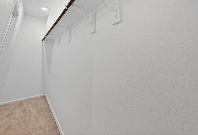 Building Photo - 9007 Estes Lks Dr