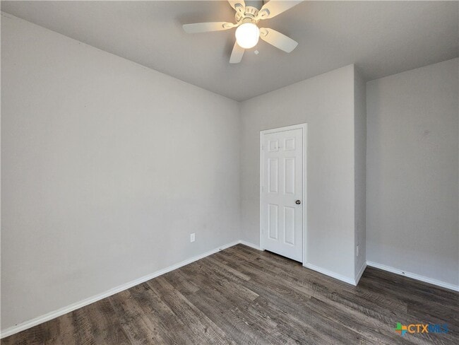 Building Photo - 621 Jennifer Cv