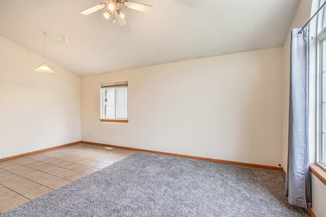 Building Photo - 1147 Veto St NW