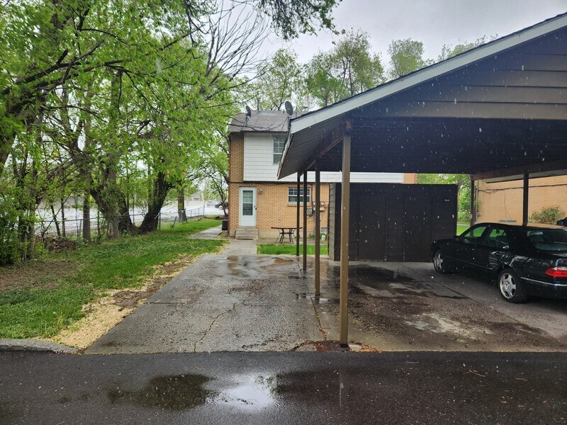 Building Photo - 5610 S 1300 E