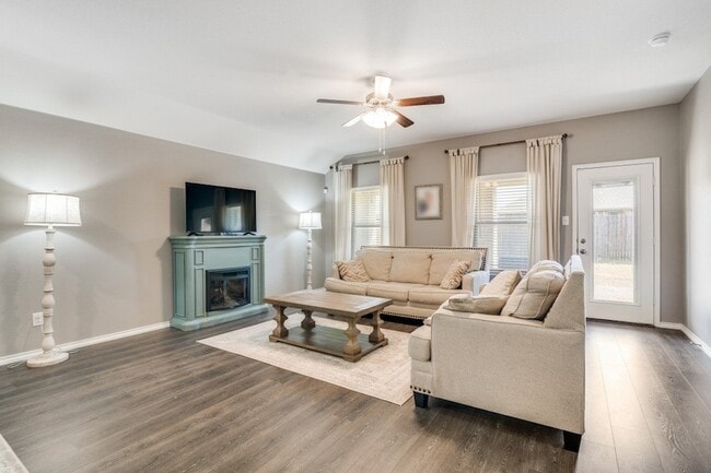 Building Photo - 158 Coyote Trl