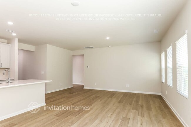 Building Photo - 2221 Cherry Crk Rd