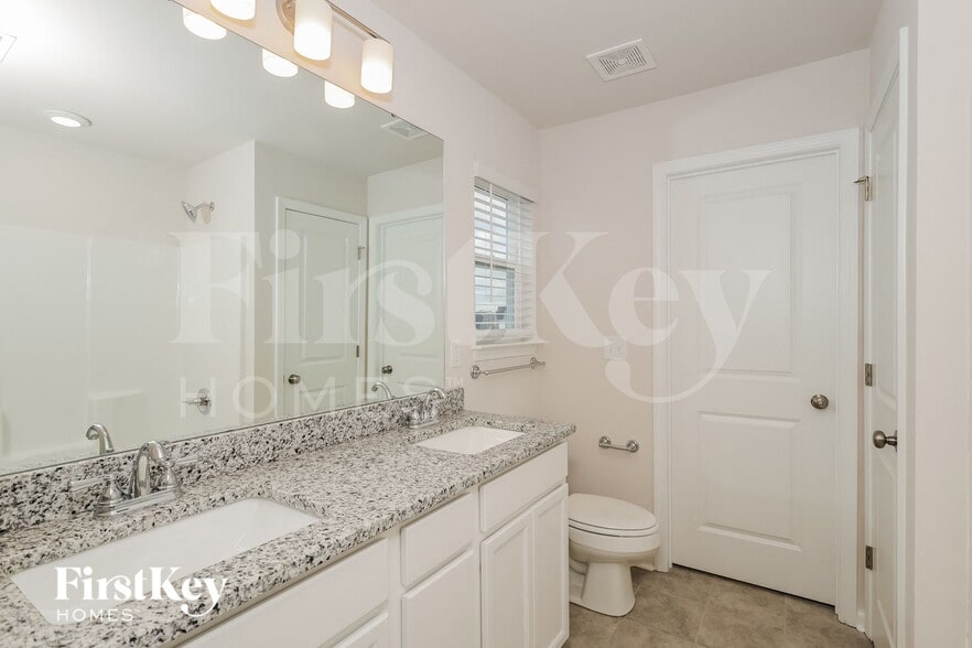 Building Photo - 17 Wild Lily Dr