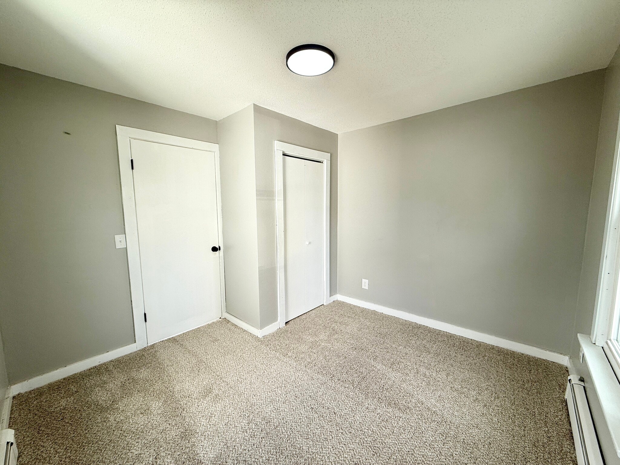 Building Photo - 1005 13th Ave