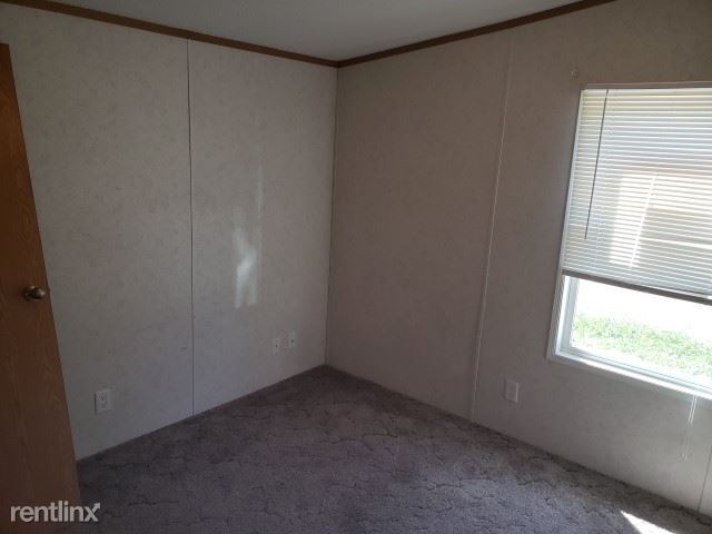 Building Photo - 2 br, 2 bath Mobile Home - 4440 Tuttle Cre...