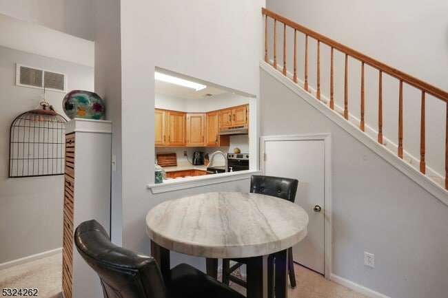 Building Photo - 28 Spruce Ct