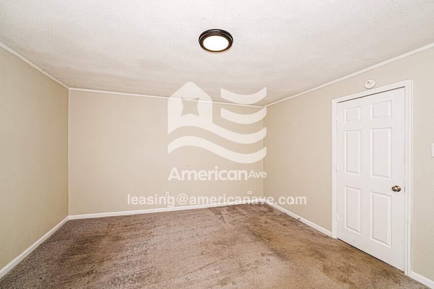 Building Photo - 506 7th Ave SW