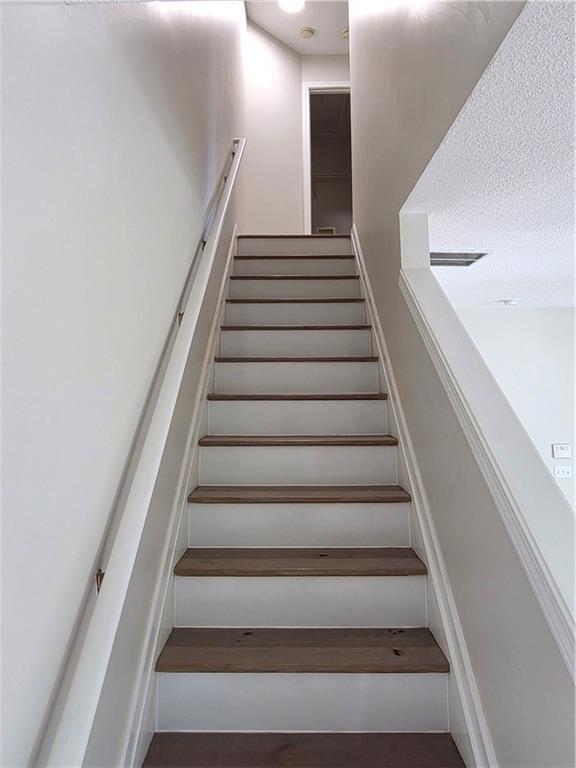 Building Photo - 137 Kenninghall Ct