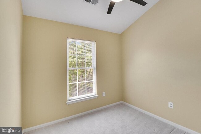 Building Photo - 4037 Fairfax Center Hunt Trail
