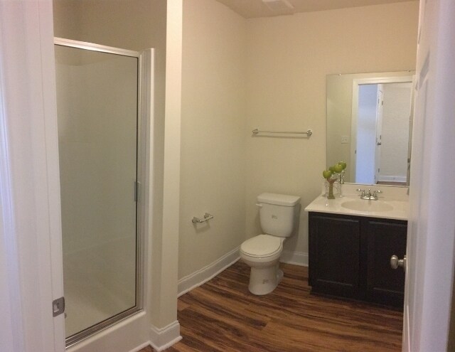 Building Photo - 3 Bedroom 3 bathroom Townhome!