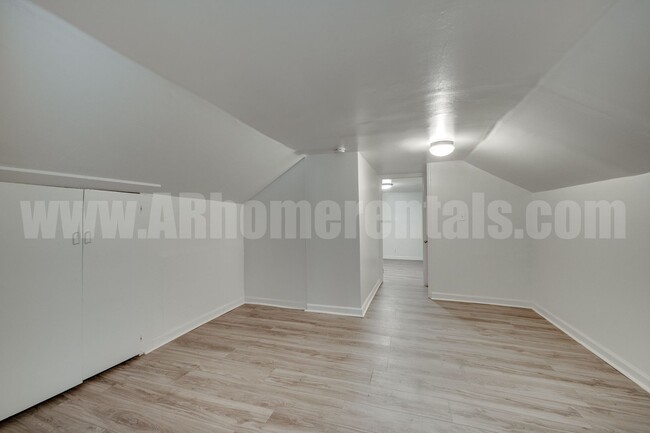Building Photo - 2116 Cumberland St