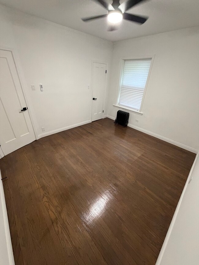 Building Photo - 8040 S Rhodes Ave