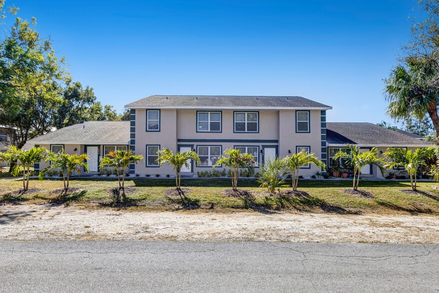 Building Photo - Villas on 16th