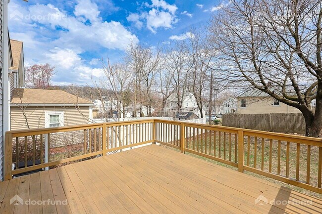Building Photo - 121 Delmont Ave