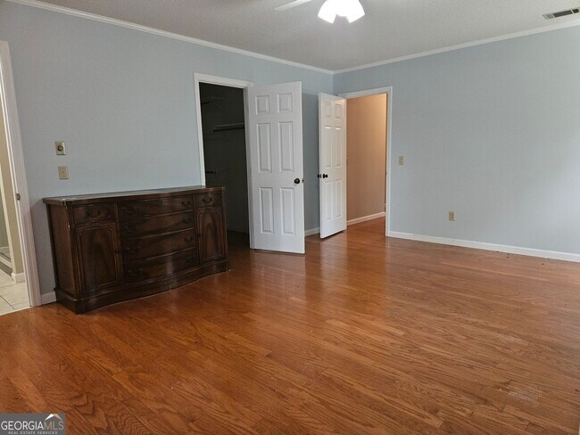 Building Photo - 313 Palomino Path