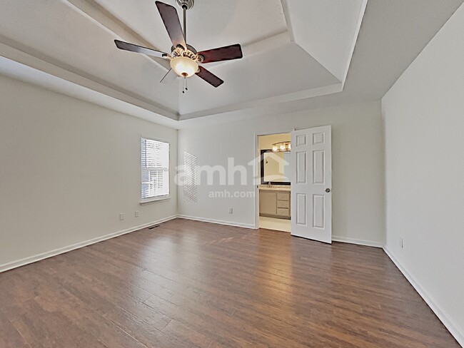 Building Photo - 434 Parrish Hill