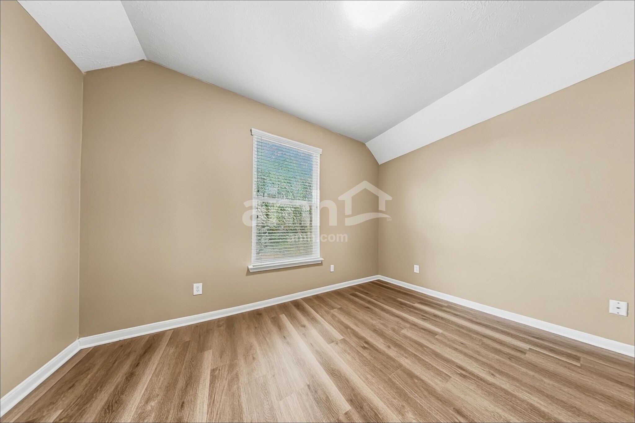Building Photo - 4934 Trailing Clover Ct