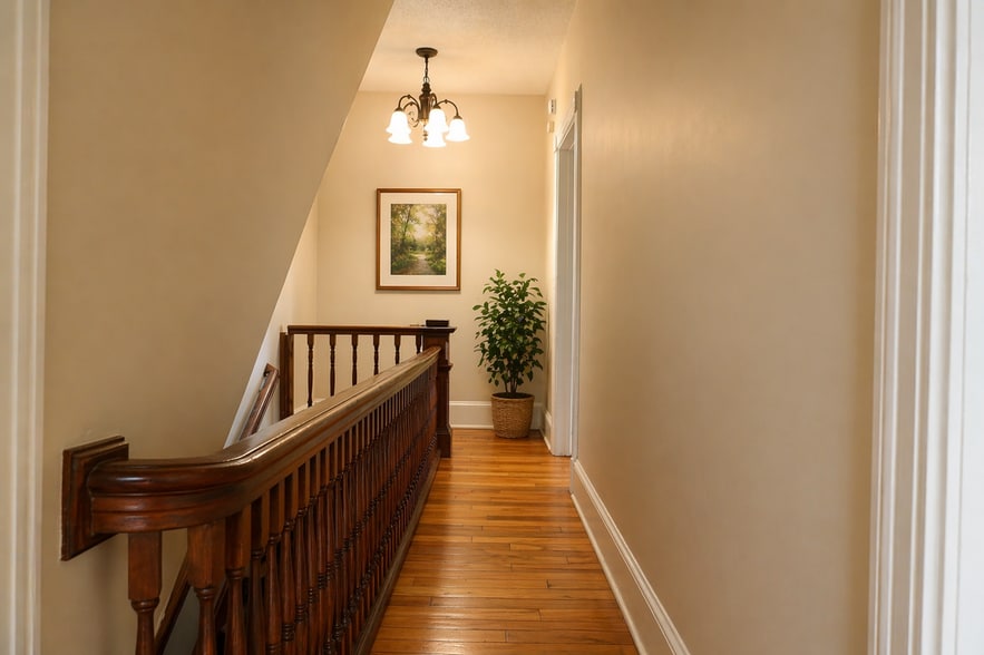 Building Photo - 909 Jackson St