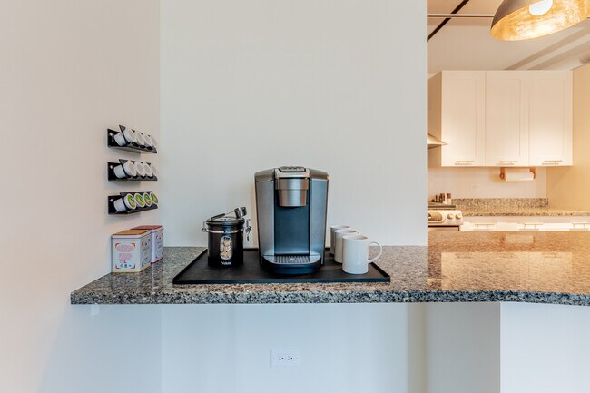 Building Photo - 240 E Illinois St