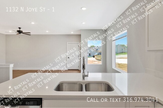 Building Photo - 1132 N Joye St