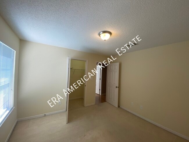 Building Photo - 4032 Leesway Cir