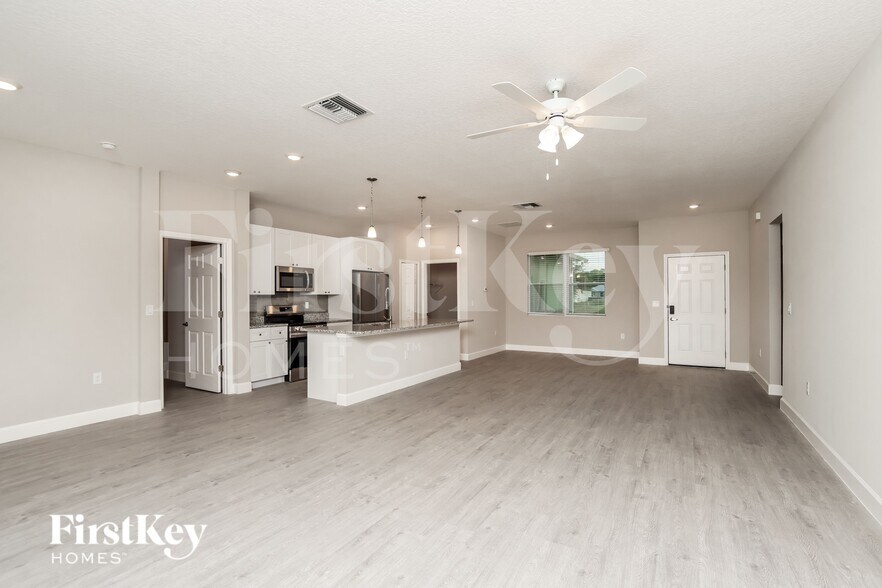 Building Photo - 1157 Palo Alto St SE