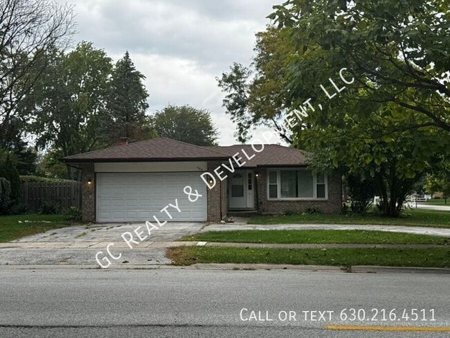 Primary Photo - 1104 W 187th St