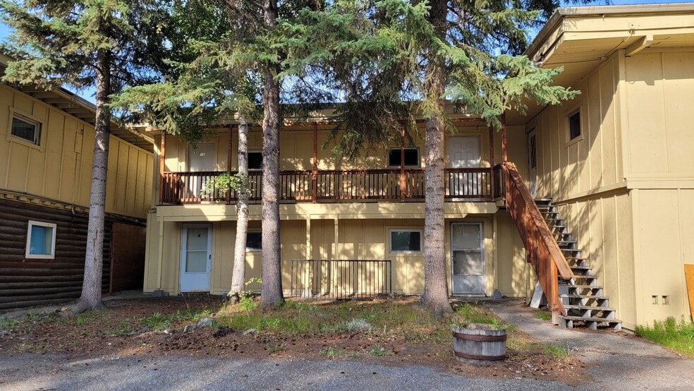 Building Photo - 1128 Hess Ave