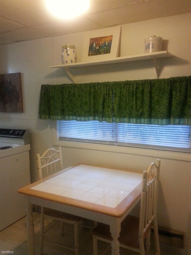 Building Photo - 117 Wilkes St