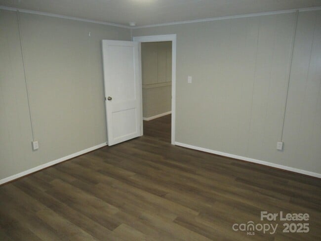 Building Photo - 7510 Palm Tree Church Rd