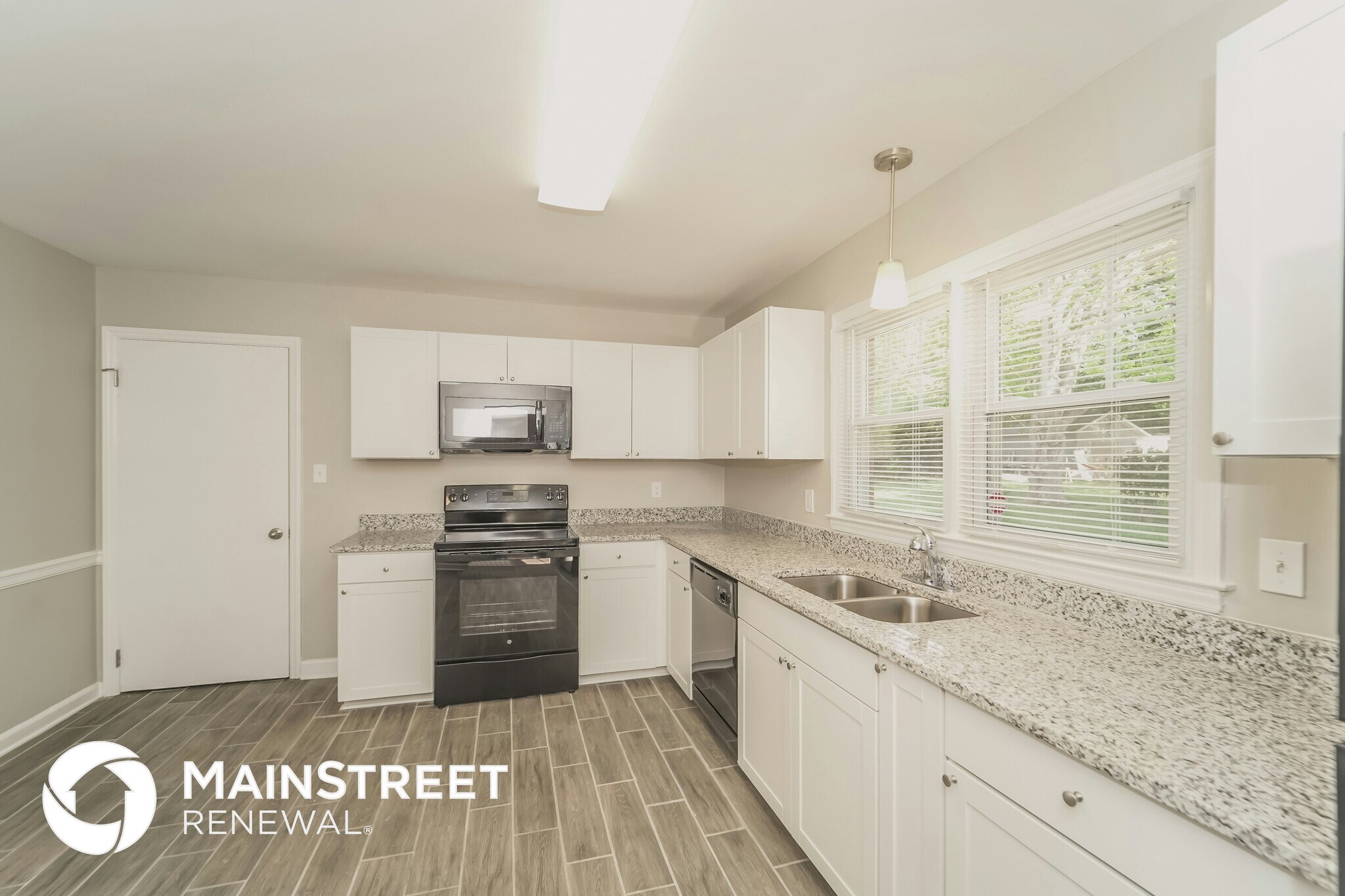 Building Photo - 5815 Mallard Dr S