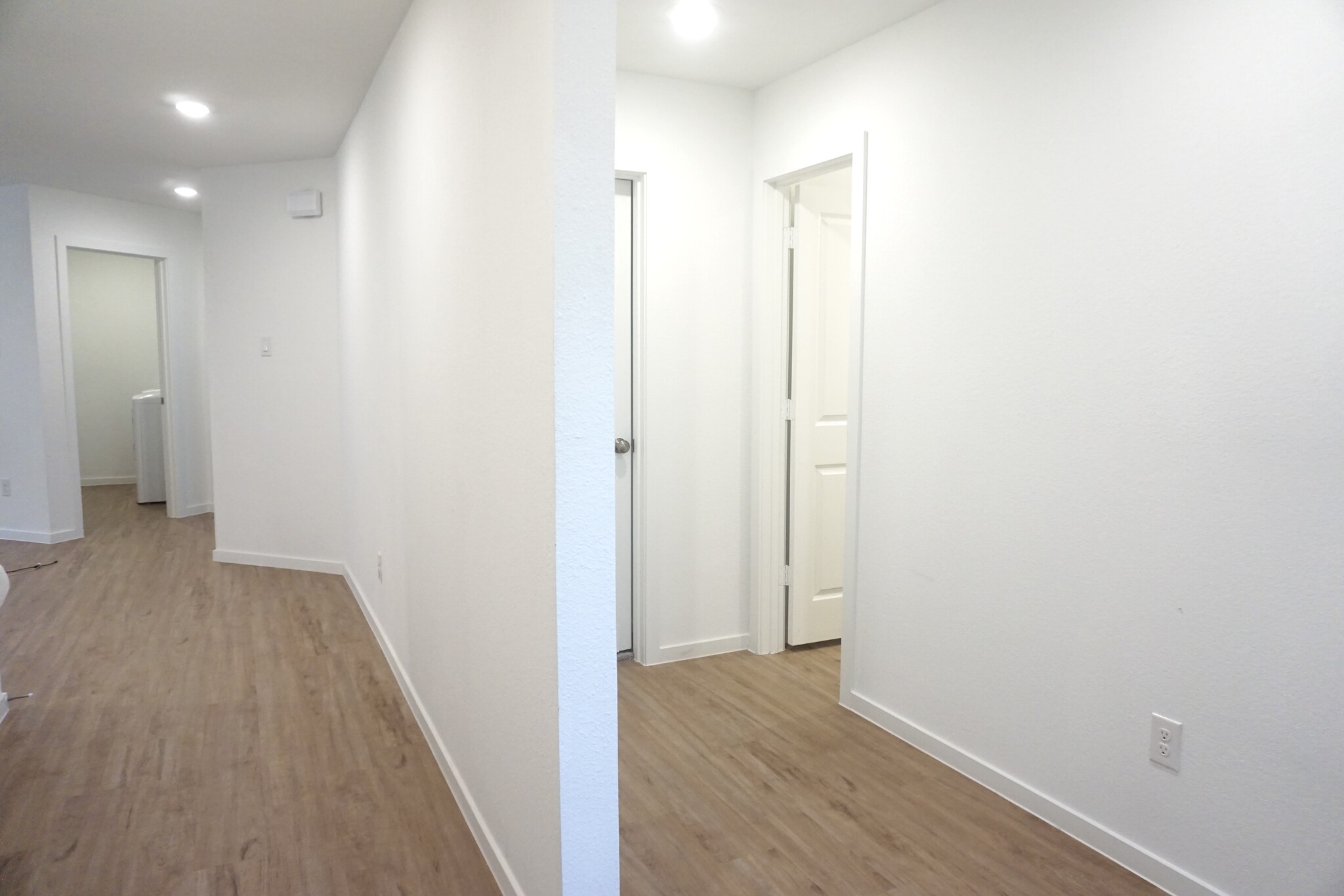 Building Photo - 5123 Sunvalley Bend Dr