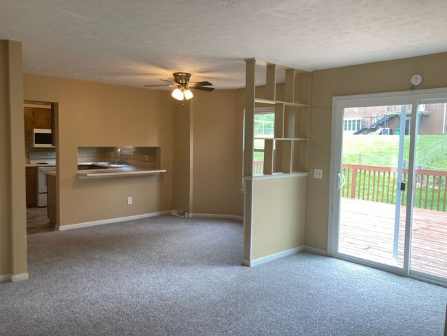 Building Photo - 112 Kristen Ct