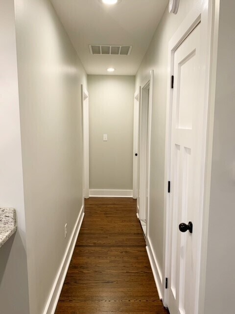 Building Photo - 731 W 43rd St