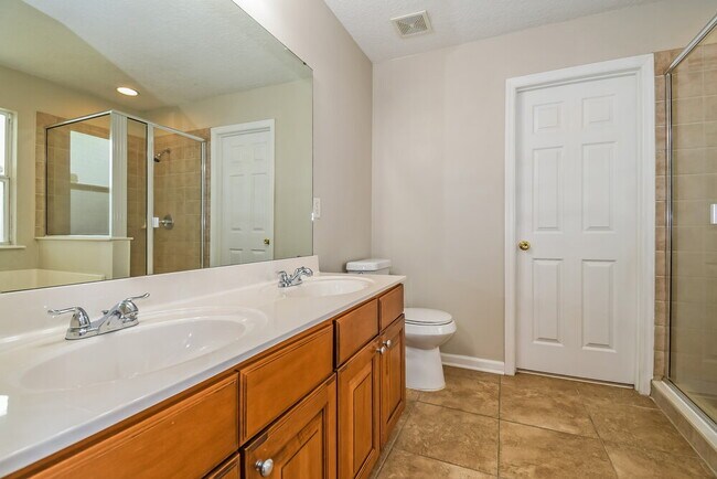 Building Photo - 11543 Bonnie Lakes Ct