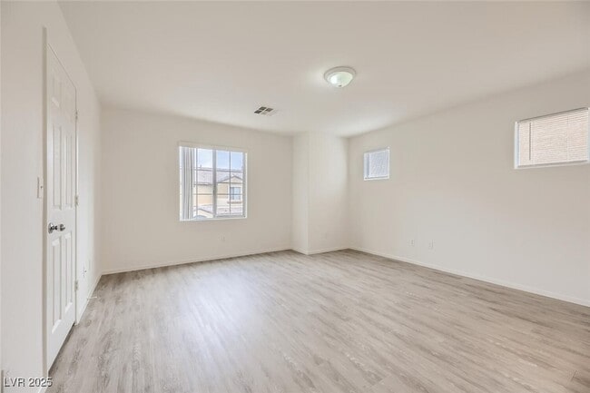 Building Photo - 4045 Oliver Sagebrush Dr