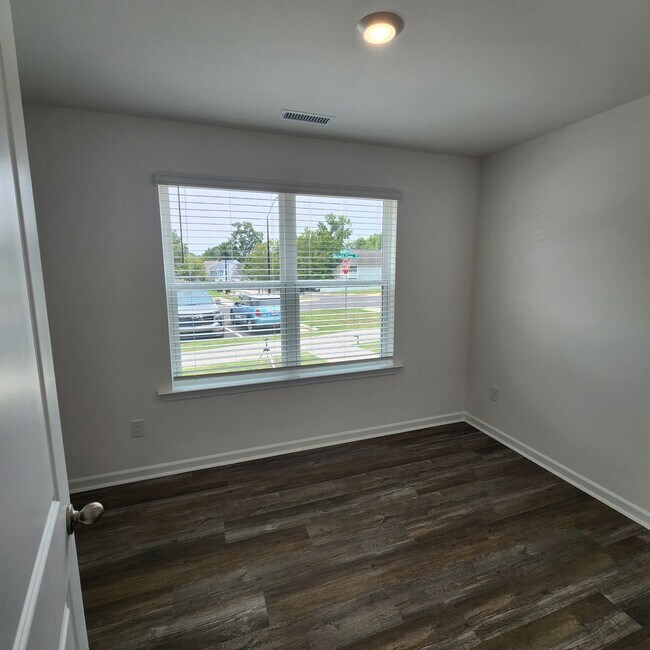 Building Photo - 8503 Beckett Chase Wy