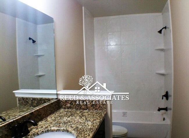 Building Photo - 3 Bedroom in Bartlett!