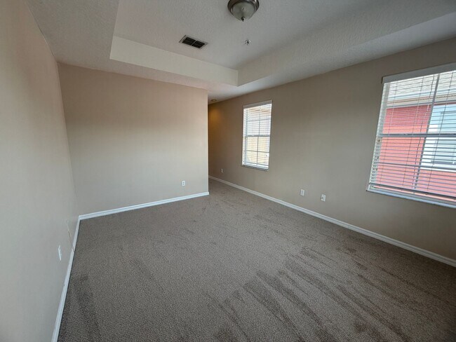 Building Photo - 9434 Silver Buttonwood St