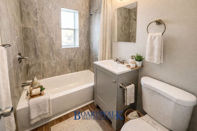 Building Photo - 1327 Illinois Ave