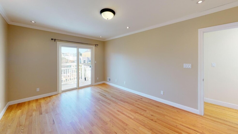 Building Photo - 1235 24th Ave