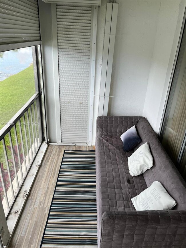 Building Photo - 361 S Hollybrook Dr