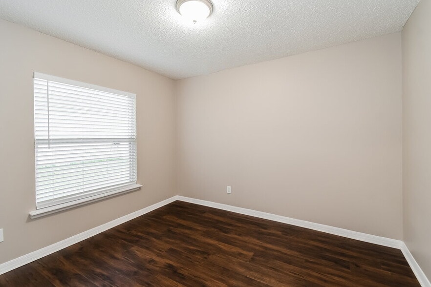 Building Photo - 2953 Golden Pond Blvd