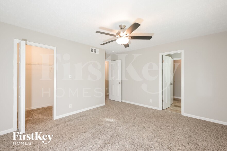 Building Photo - 939 Ray Dr