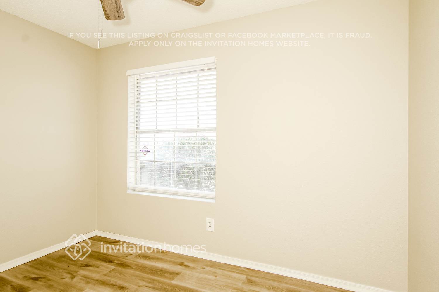 Building Photo - 8714 W Lawrence Ln