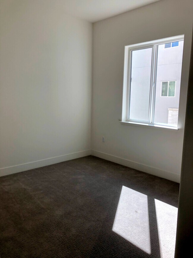 Bedroom (blinds have been put in) - 45253 Tom Blalock St