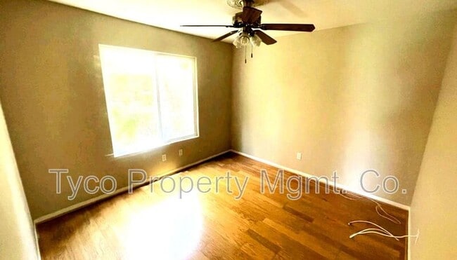 Building Photo - 2021 Pleasant Waters Ct